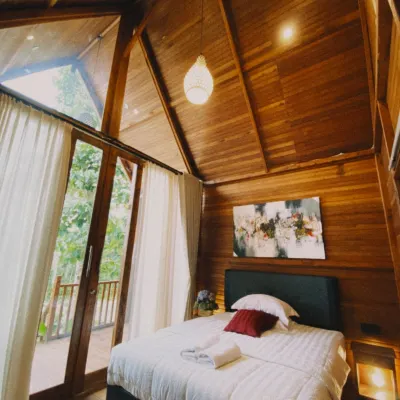 PucakManik Glamping โรงแรมใกล้น้ำตก Gitgit