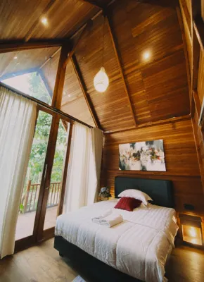 PucakManik Glamping - Chalets