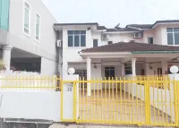 Gemas Homestay ALI - parking