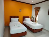 Dhammachart Riverview Resort Hotels in Mueang Samut Songkhram
