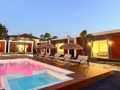 D Glamor Resort