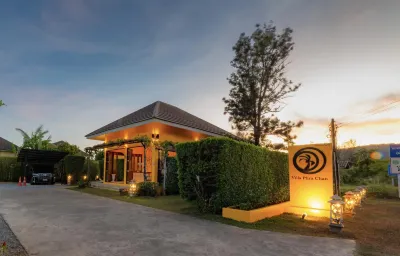 Villa Phra Chan Resort Hotels in Tha Mai District