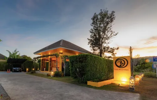 Villa Phra Chan Resort Hotels in Tha Mai District