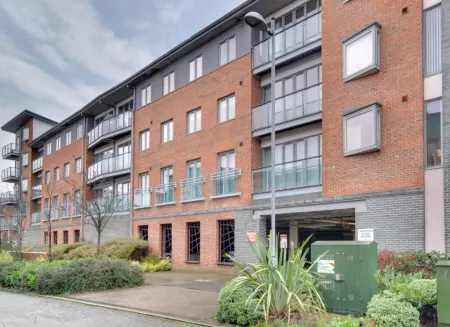 Stephenson Sleepers Apartments - By Week2Week Отели рядом с достопримечательностью «Мост Миллениум»