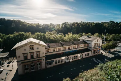 班霍夫飯店 PW附近的飯店