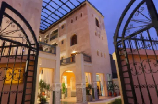 Dar Lys Luxury Riad & Spa