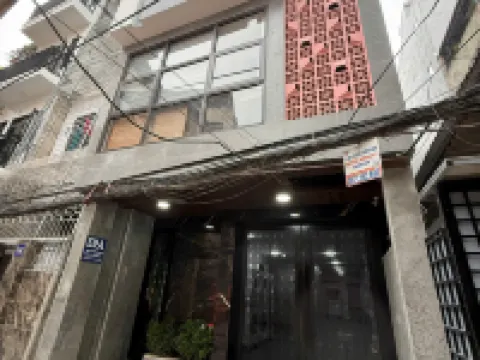 Era Apartment Lang Ha Hotels near Lang Ha Secondary School