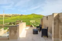 Solaris - 4 bedrooms (sleeps 8+2 kids) Ghasri village