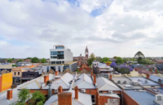 Modern Hawthorn 1BR Walk to Cafes & Transport
