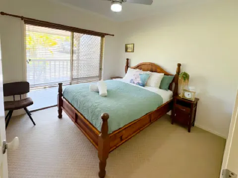 Luxury Retreat with Resort Pool, Home Cinema Hotels in 