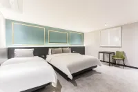 HOTEL DREAM - موقف سيارات