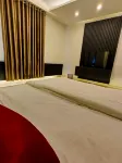 Modern Studio Apt | 15 mins to Airport | Fast WiFi - Homestays