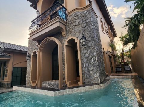 Tuscany Private Pool Villa-Bangsaen