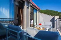 屋頂公寓和房間 採蒂涅住宿飯店