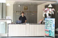 Vang Vieng Rivercubes Hotel - Bãi đậu xe