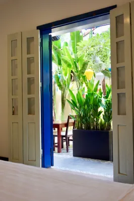 Hoi An Old Town Residence - 56 Phan Boi Chau - Bed & Breakfasts