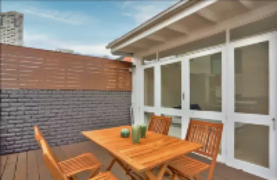 摩登石器時代豪華石屋住宿