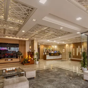 A9 Beach Hotel Da Nang Отели рядом с достопримечательностью «Хан- Ривер»