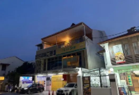 HUTTONSTAY AT GEORGETOWN