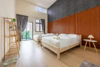 Reflexion Puchong Private Pool Villa Group-Friendly - balcony