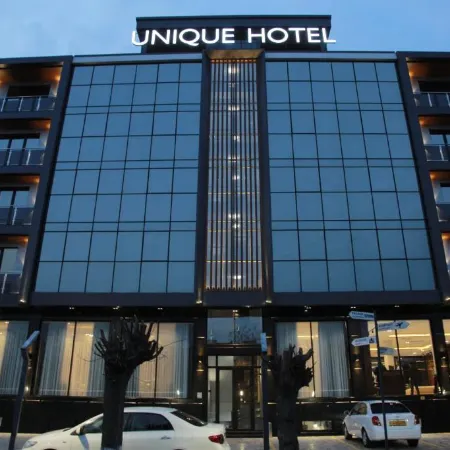 UNIQUE Airport Hotel