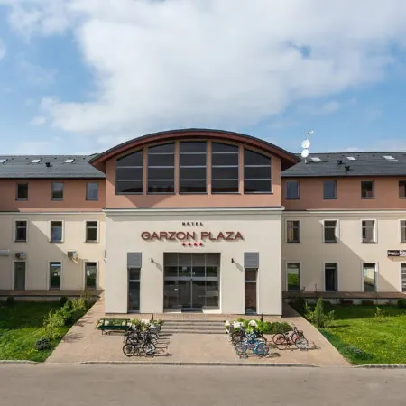 Hotel Garzon Plaza