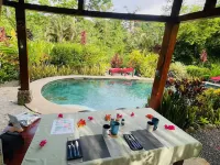 Casitas Del Rio Riverfront Nature Lodge - Sloth Luxury Villa - servizio colazione