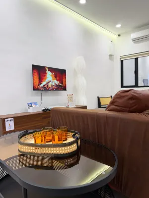 Skylight Landed Escape near KSL · Karaoke & PS4 - Villas