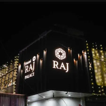 HOTEL RAJ PALACE