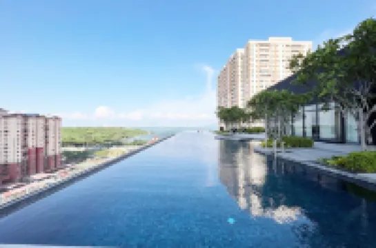 Georgetown Urban Suite | Family | Skypool I SeaView