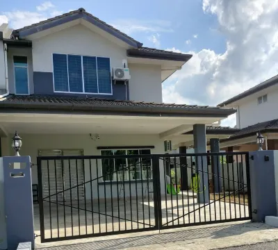 Summerset Guesthouse Hotels near UNIMAS Stadium