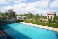Grandforest - Pool