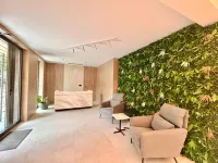 Onia Luxury Escape