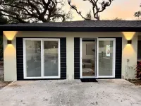 Modern Lux king Suite, Minutes To Lido Beach + DT.