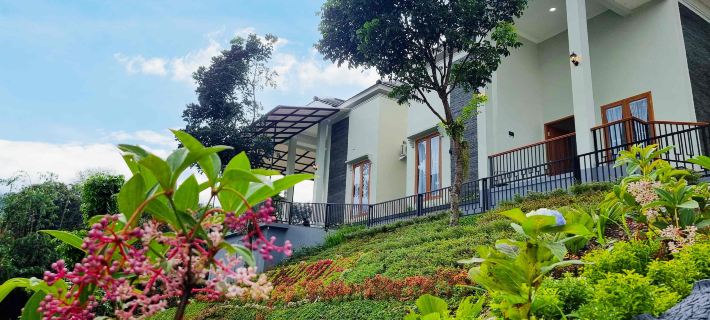 Moya Villa dan Resto Hotels in Bogor