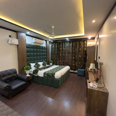 The Jumeirah Srinagar A Boutique Hotel