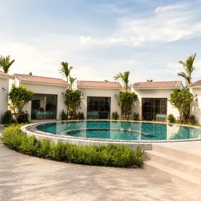 Vanda Resort & Villa マウンテン シャドウ ゴルフクラブ周辺のホテル