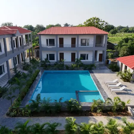 Luxriaa Inn Resort At Statue Of Unity