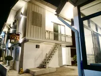 Nalin Guesthouse(casa) Hotels near Sisavangvong Road