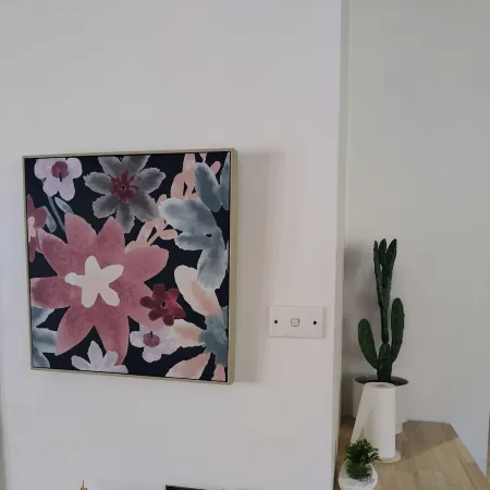 Timeless Allure near Train station and Costco Отели рядом с достопримечательностью «оз. Рингвуд»