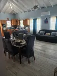 Feefee's stay cation فنادق في Osbourn
