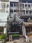 Nimman Nest Hostel & Cafe