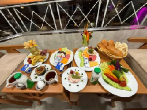 Zoom pyramids view inn Hotels in Nazlet El-Semman