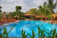 The Luna Tam Coc Hostel - Bar & Pool - piscine