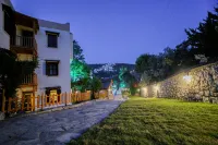 MİRA SUİTES - Park Yeri