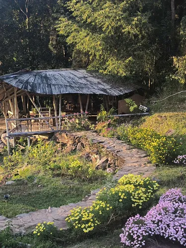 รูปภาพของA-Frame House บ้านเอเฟรม แดลอร์ปู
