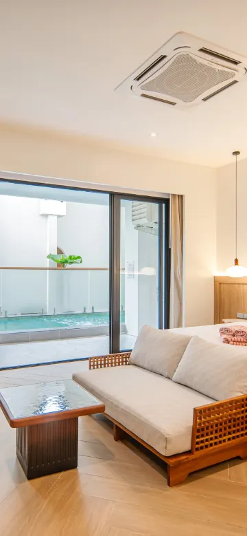 เชื่อมกับสระว่ายน้ำ