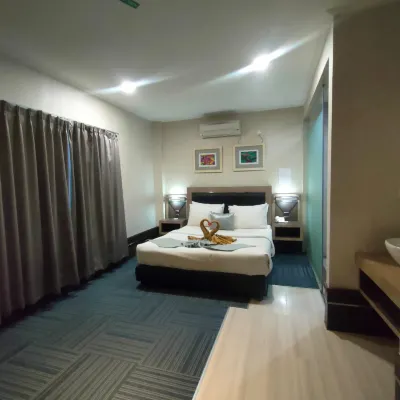 Maryam Guest House Satu โรงแรมใกล้สวนเบกาไป