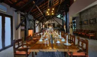 Kanha Earth Lodge - Homestays