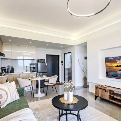 Classy 1BR Lavington Near junction Mall - Pool, Gym, Fast WiFi Hotels near Junction Mall Nairobi